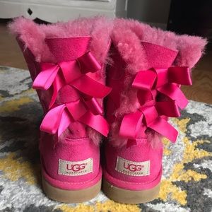 UGG girls bow back boots pink 2Y preowned